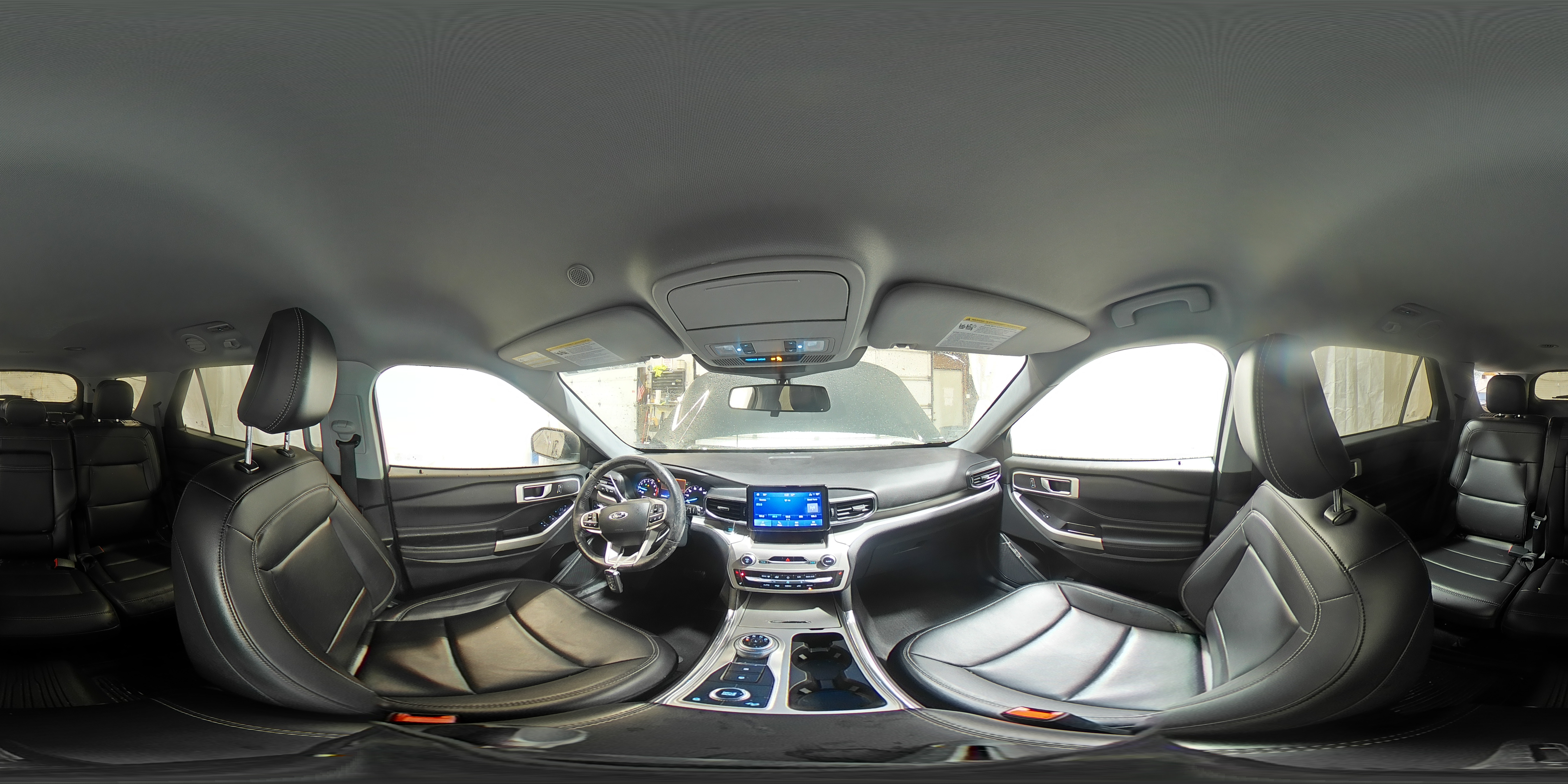2022 Ford Explorer - Image 16