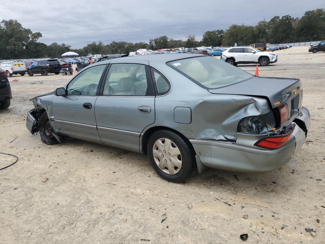 1998 Toyota Avalon - Image 2
