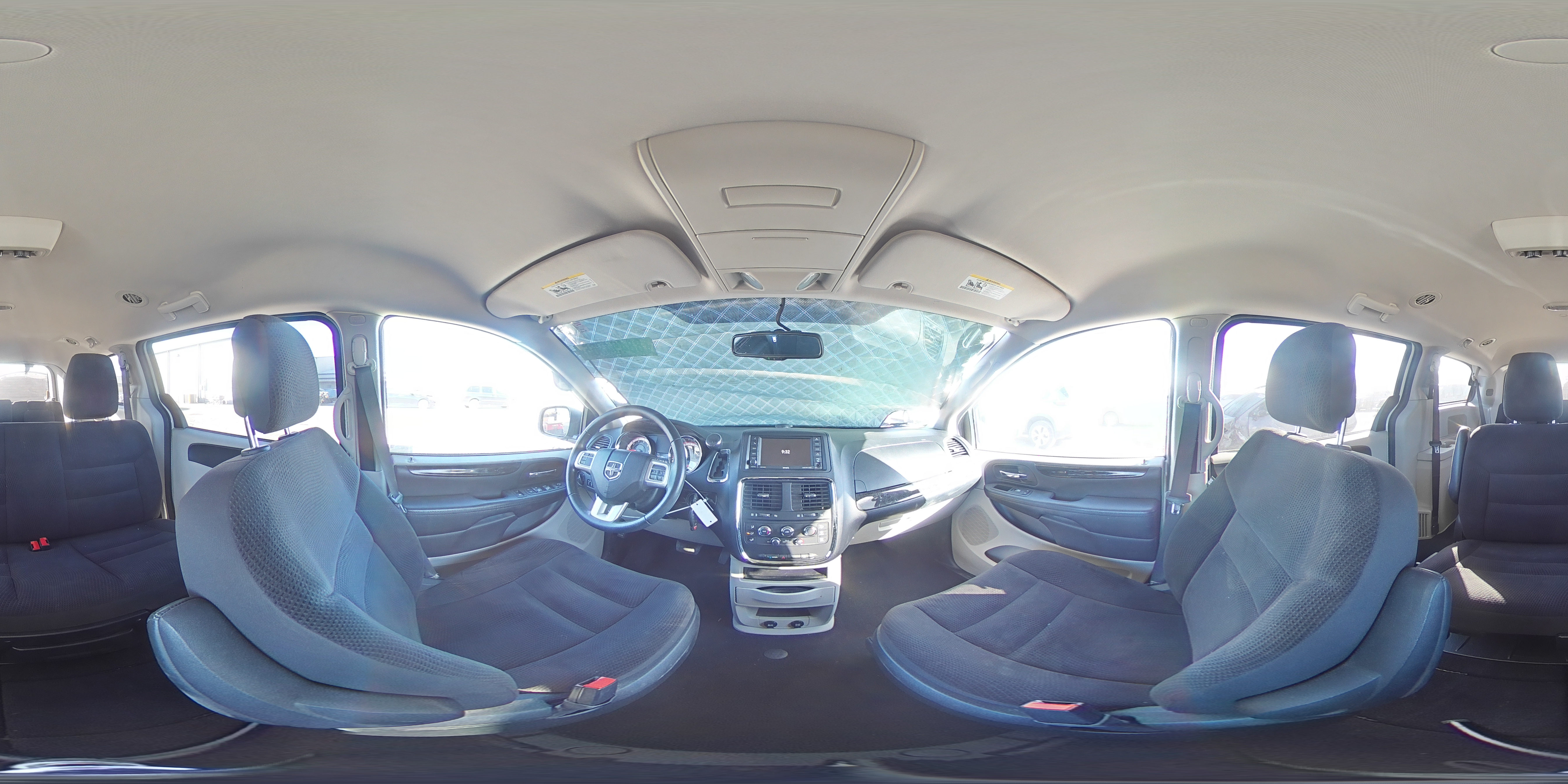 2017 Dodge Caravan - Image 15