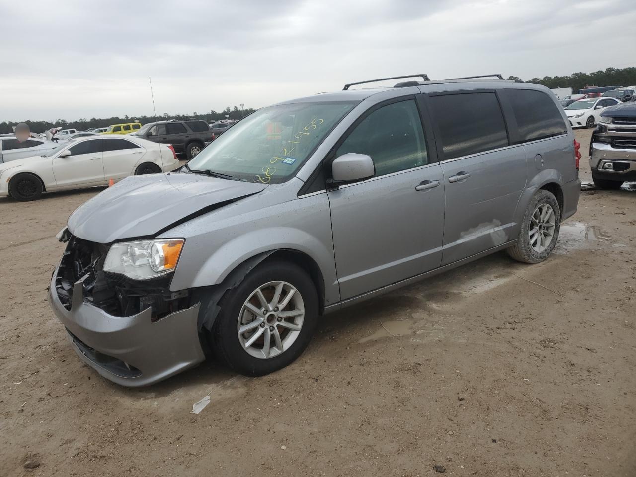 2019 Dodge Caravan - Image 1