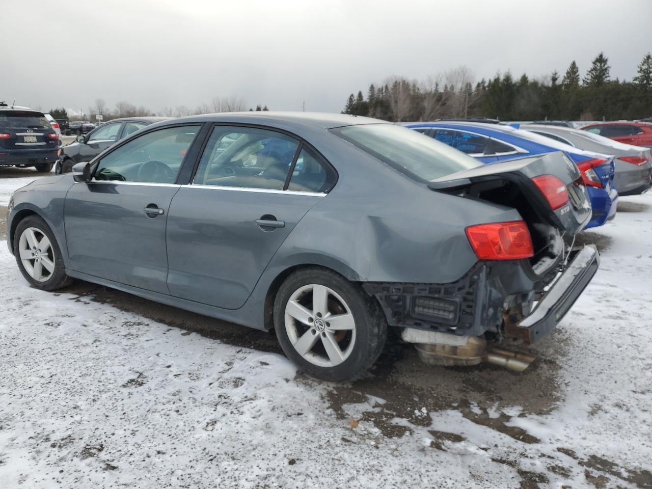 2014 Volkswagen Jetta - Image 2
