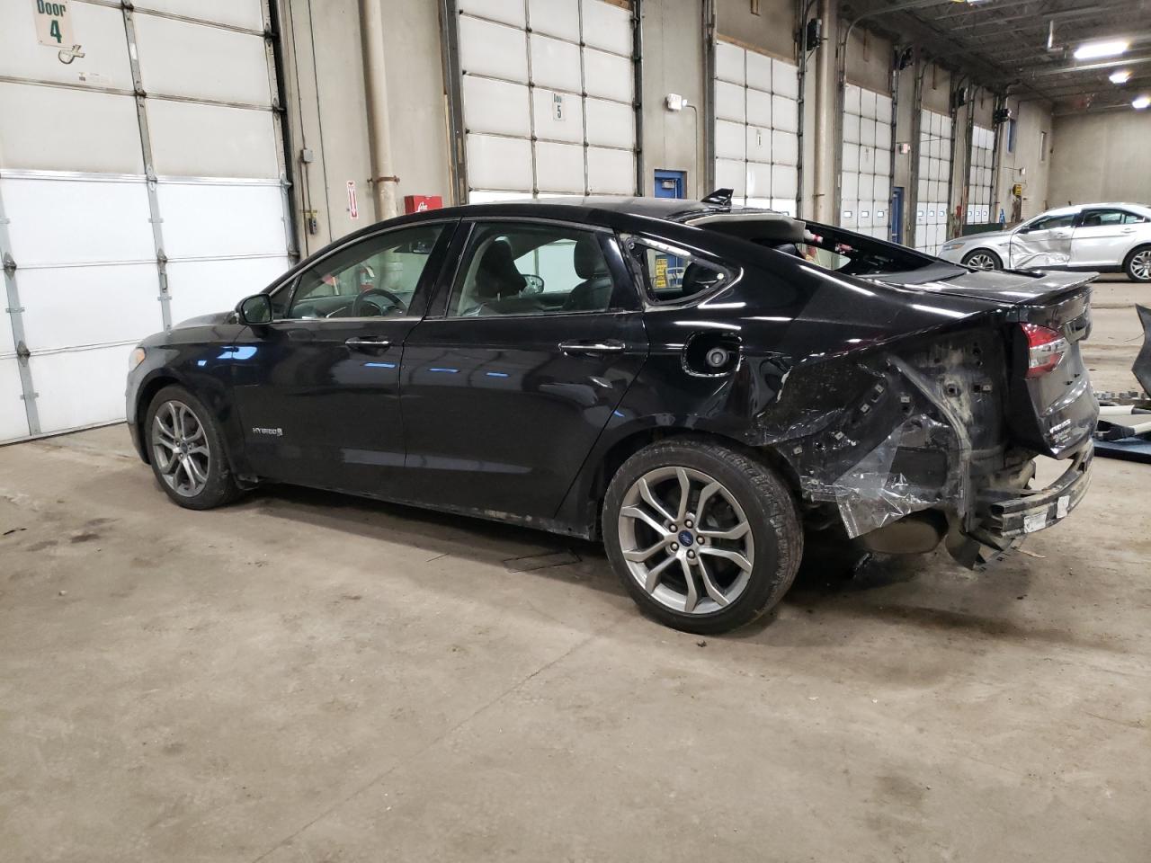 2019 Ford Fusion - Image 2