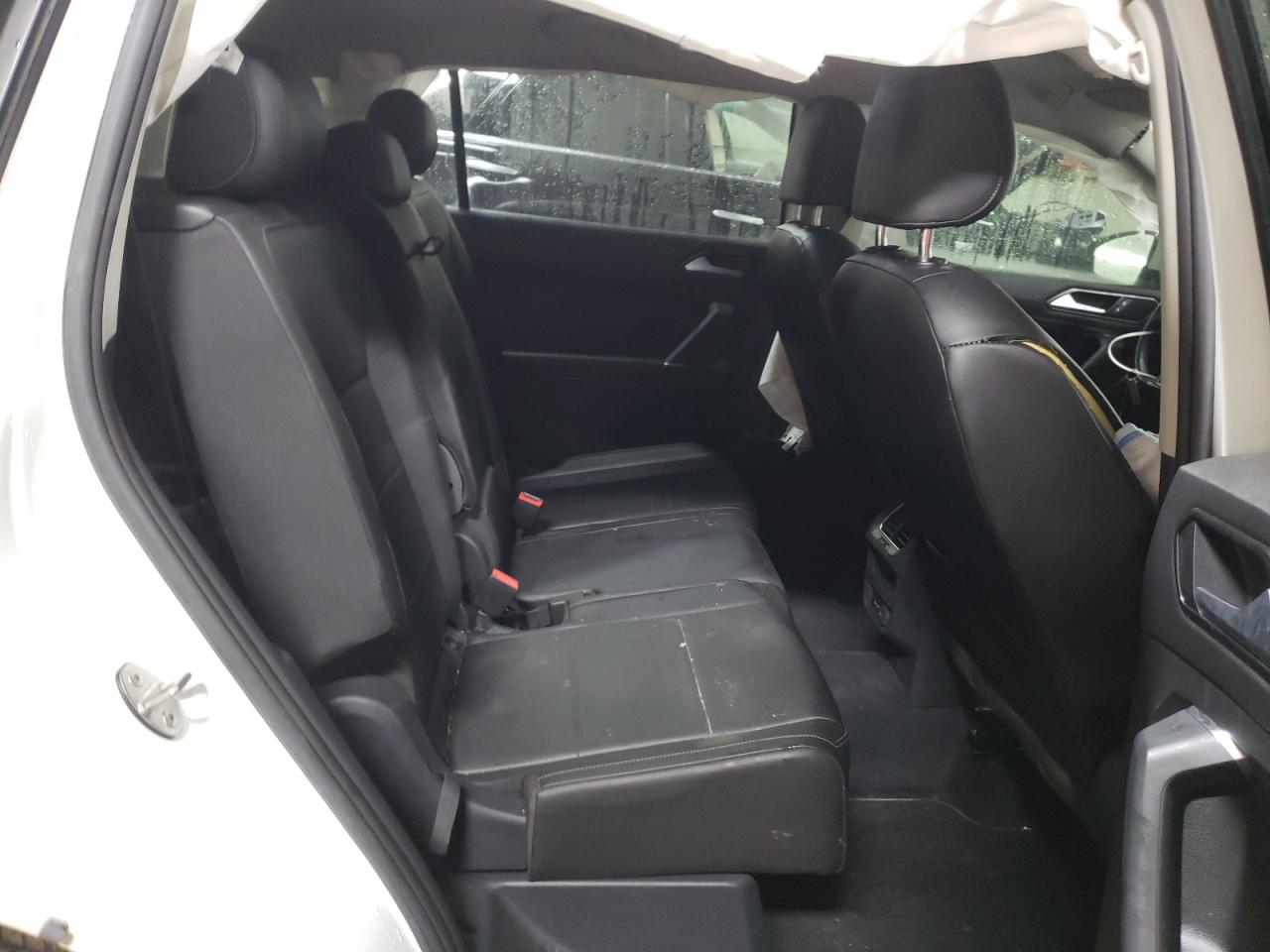 2018 Volkswagen Tiguan - Image 10