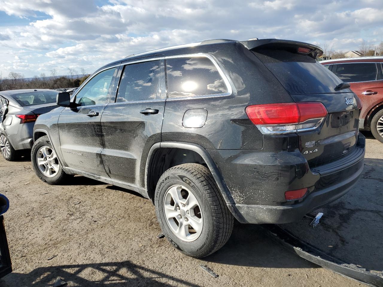 2015 Jeep Grand Cherokee - Image 2