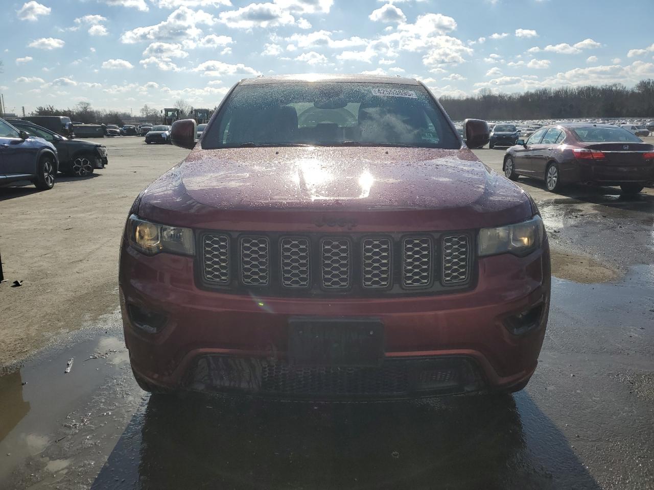 2018 Jeep Grand Cherokee - Image 5