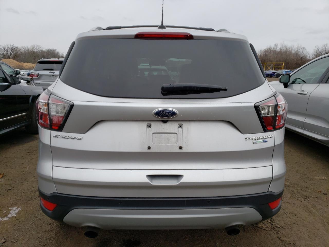 VIN 1FMCU9JD3HUA73239 2017 FORD ESCAPE no.6