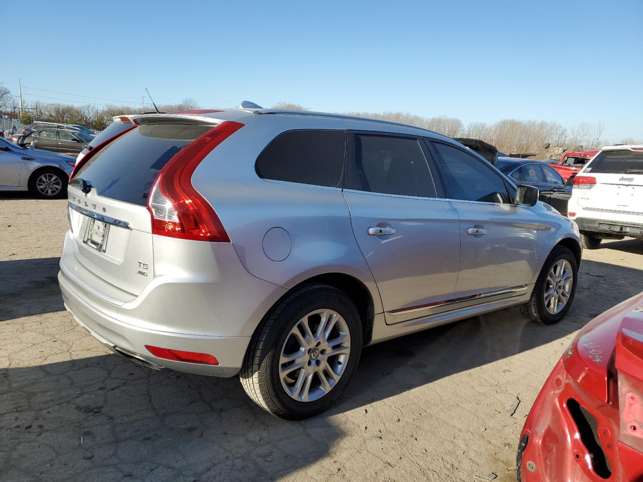 2016 Volvo XC60 - Image 3