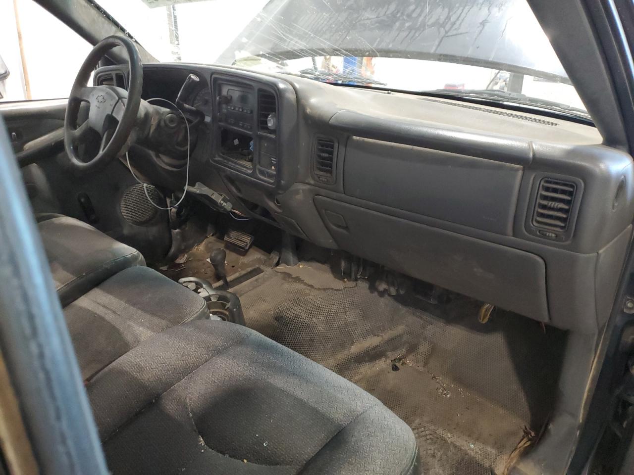 2007 Chevrolet Silverado - Image 8