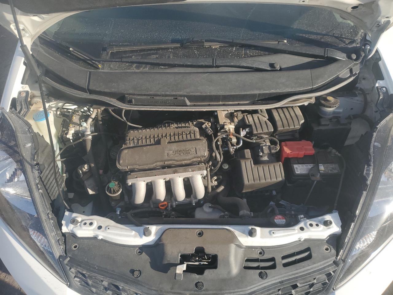 2013 Honda Fit - Image 13