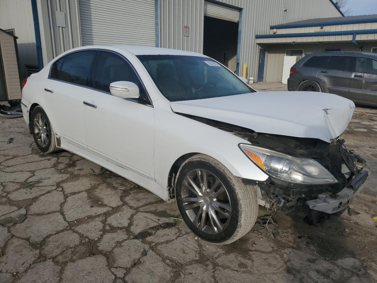 2014 Hyundai Genesis - Image 4