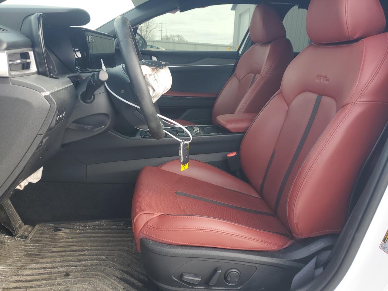 2024 Kia K5 - Image 7
