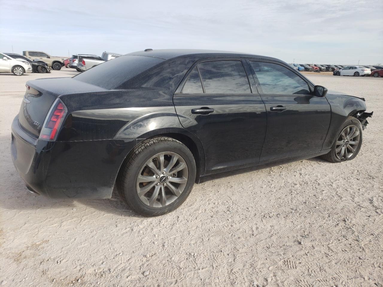 VIN 2C3CCAGG0EH357246 2014 CHRYSLER 300 no.3