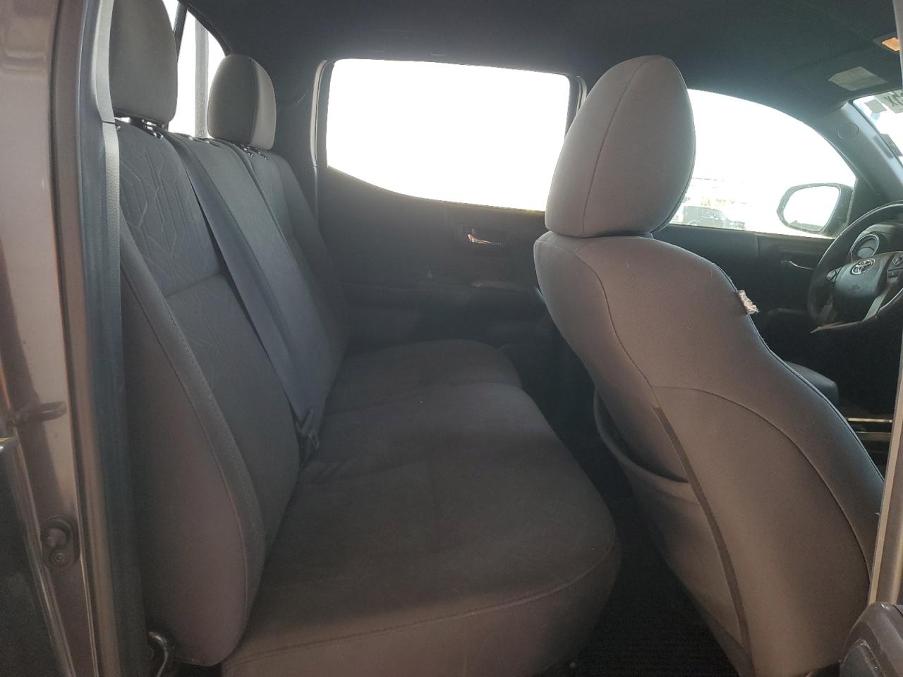 2017 Toyota Tacoma - Image 10