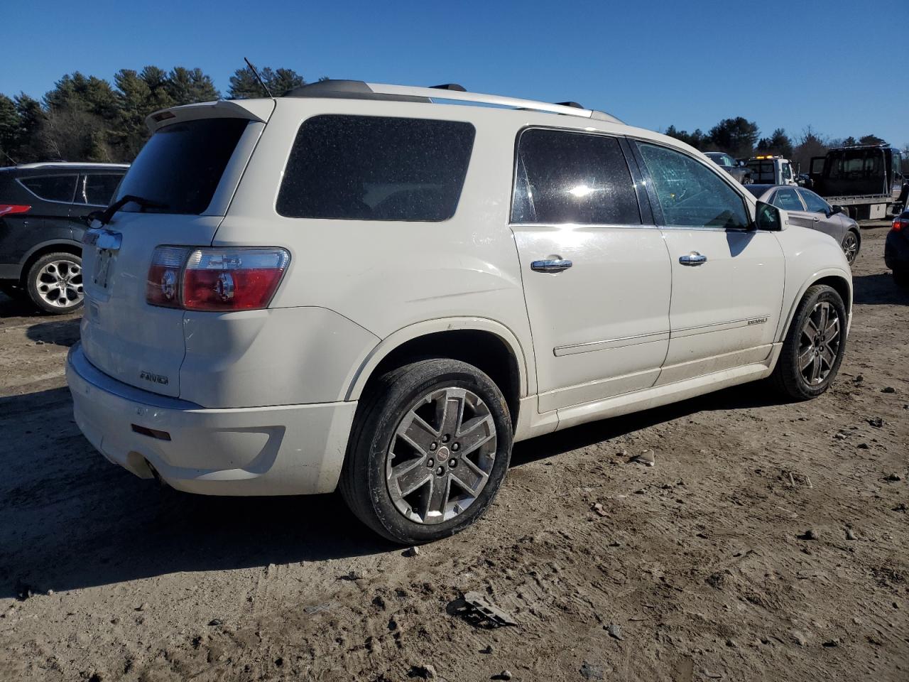 2011 GMC Acadia - Image 3
