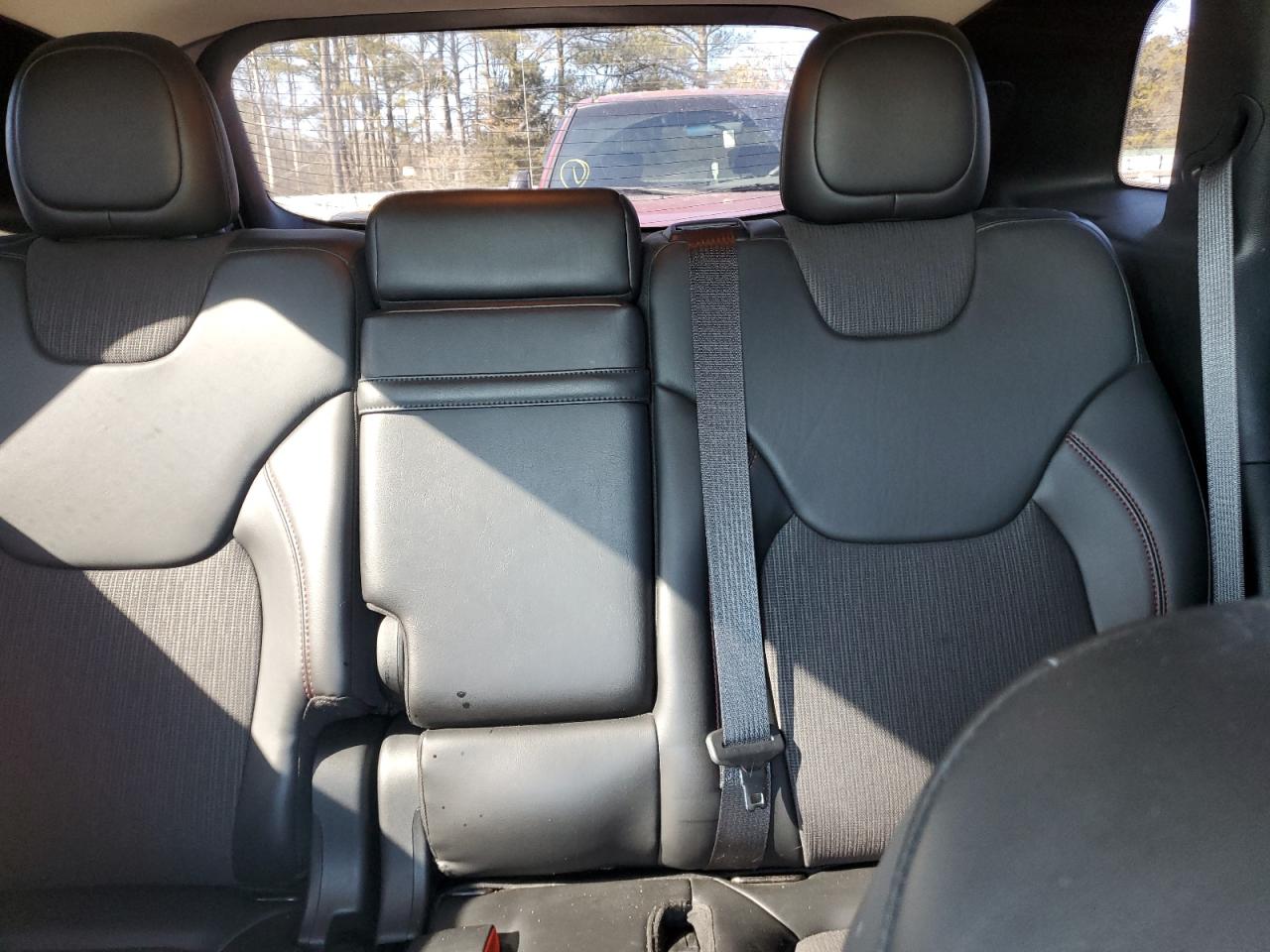2018 Jeep Cherokee - Image 10