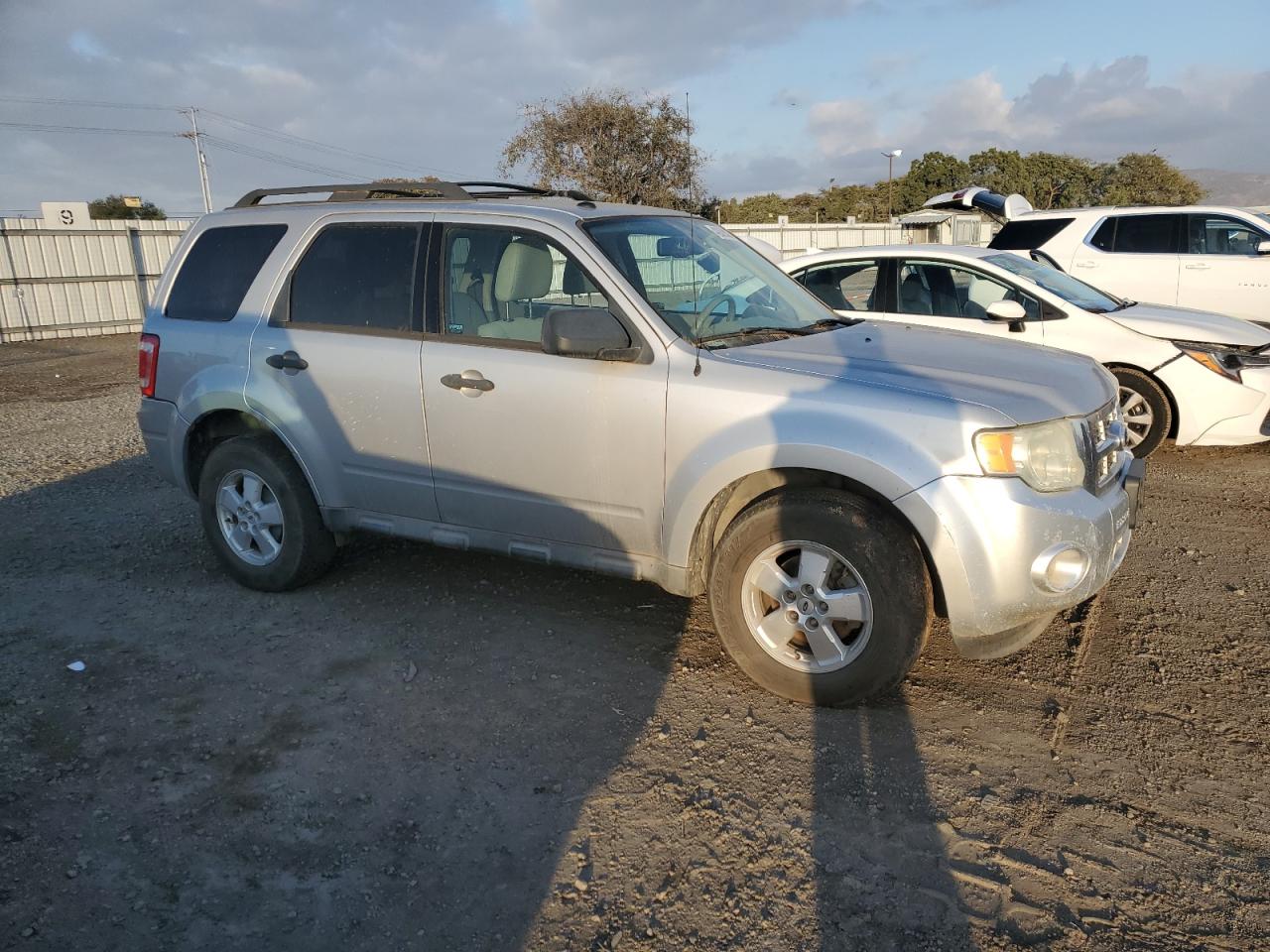2010 Ford Escape - Image 4