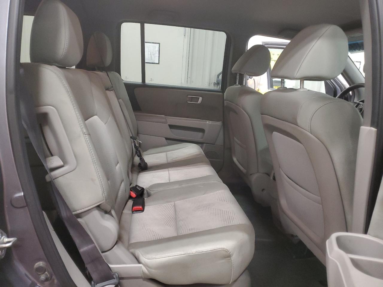 2014 Honda Pilot - Image 11