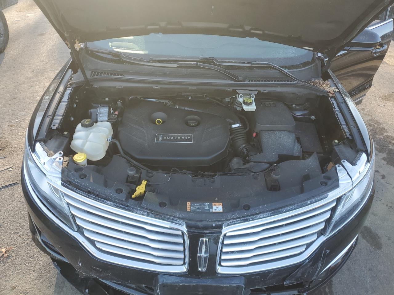 2015 Lincoln MKZ - Image 14