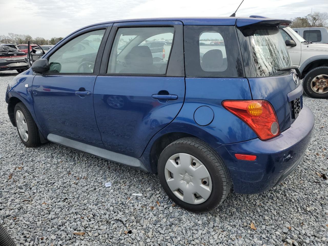 2005 Toyota xA - Image 2