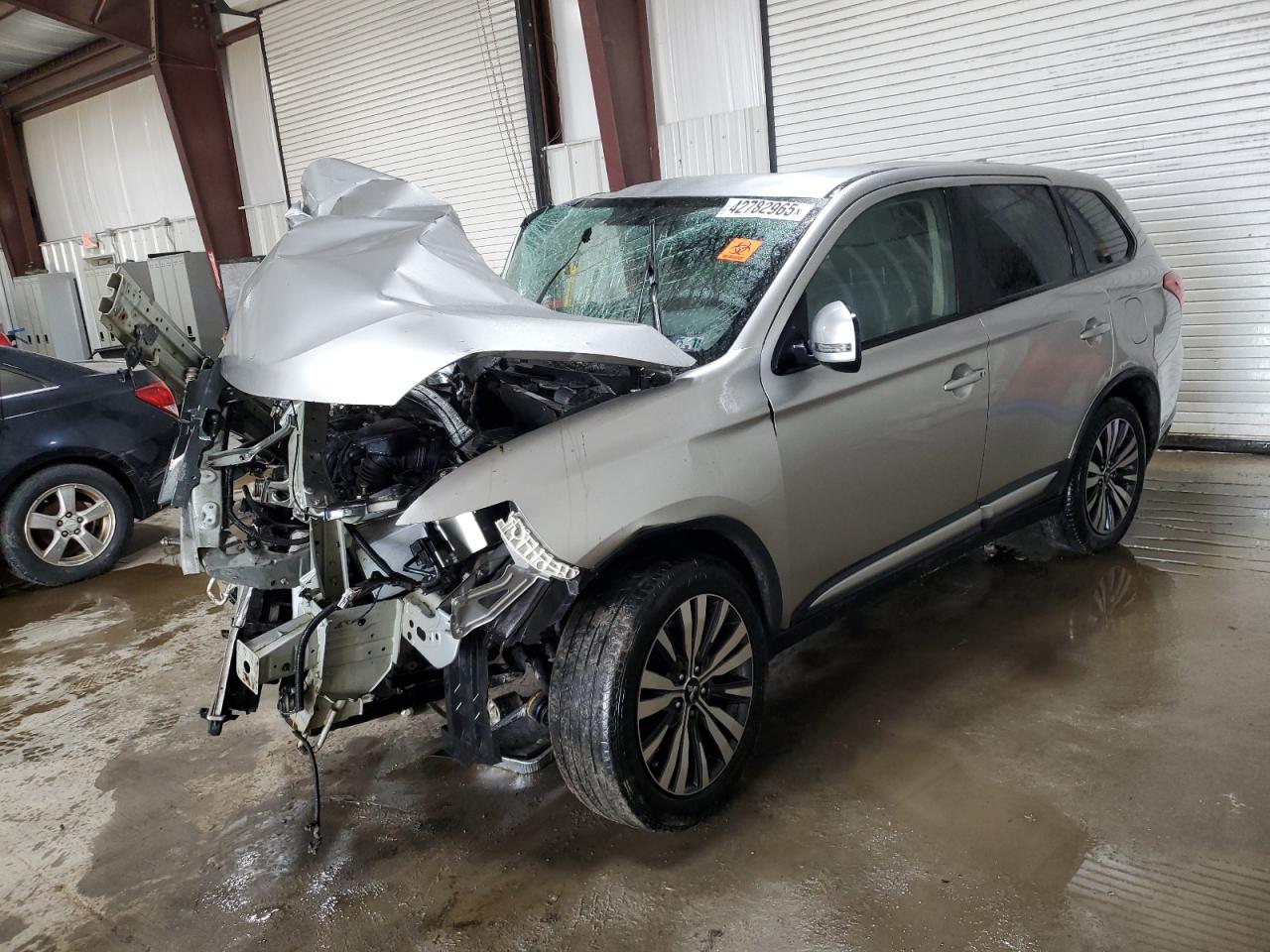 2019 Mitsubishi Outlander - Image 1