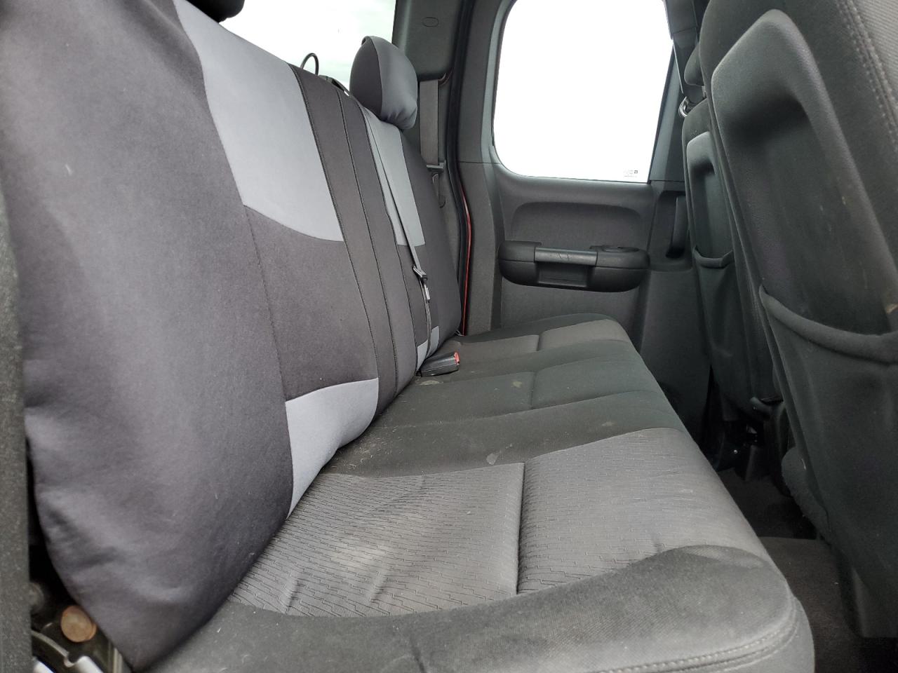 2010 Chevrolet Silverado - Image 10