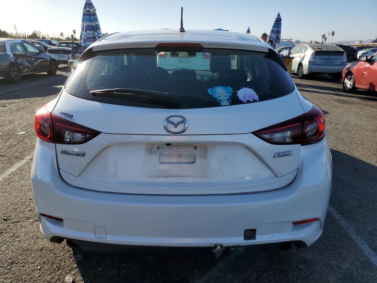 2017 Mazda 3 - Image 6