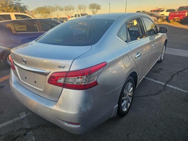 Sedans NISSAN SENTRA 2015 Srebrny