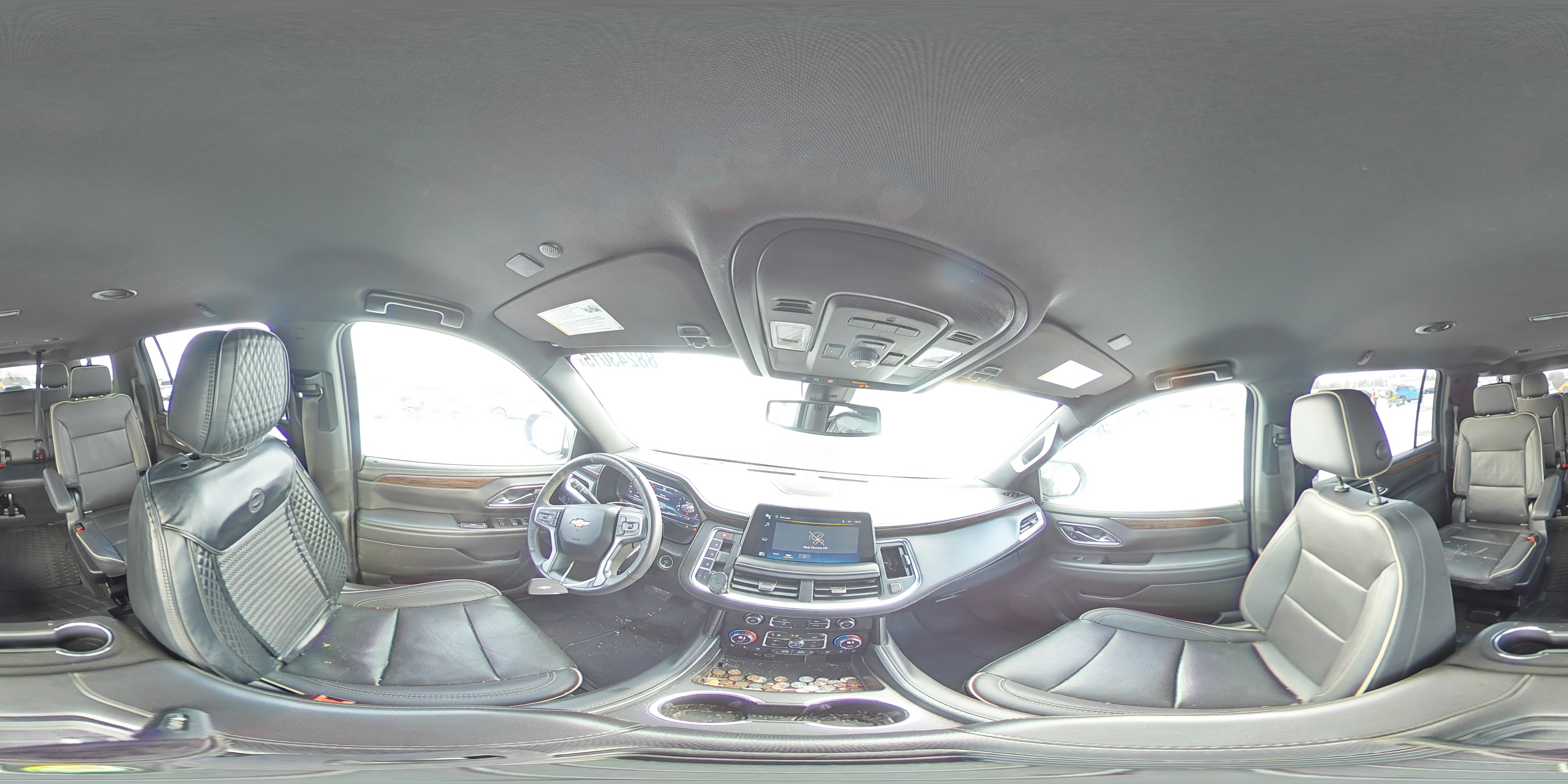 2022 Chevrolet Suburban - Image 13