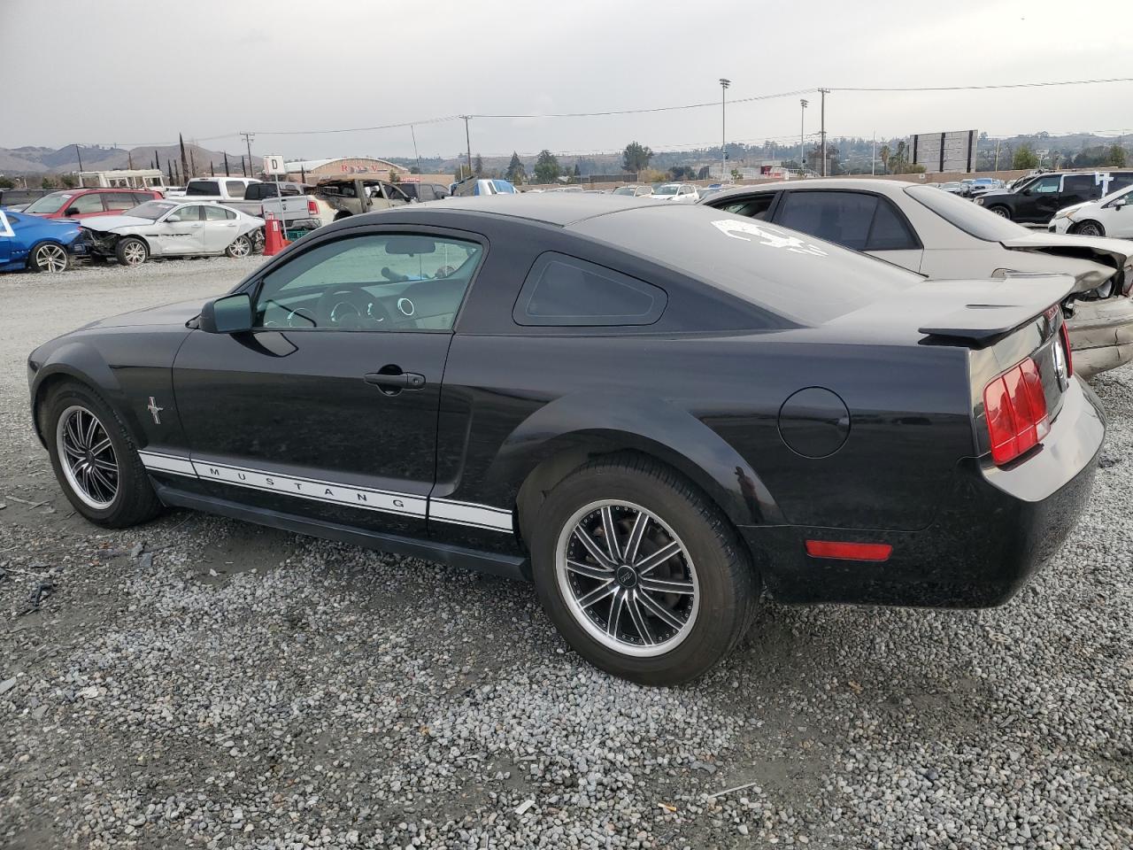 2007 Ford Mustang - Image 2