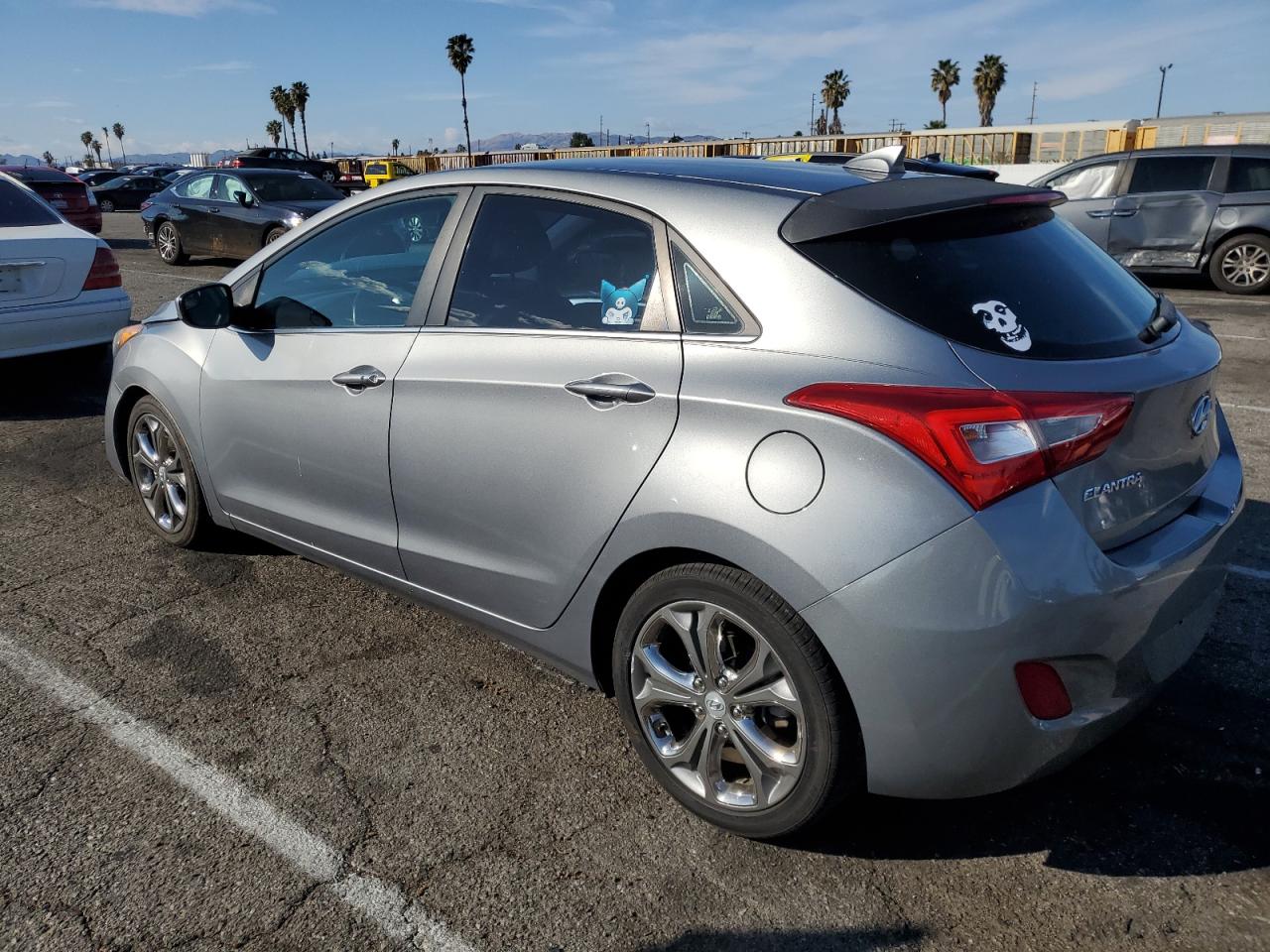 2015 Hyundai Elantra - Image 2