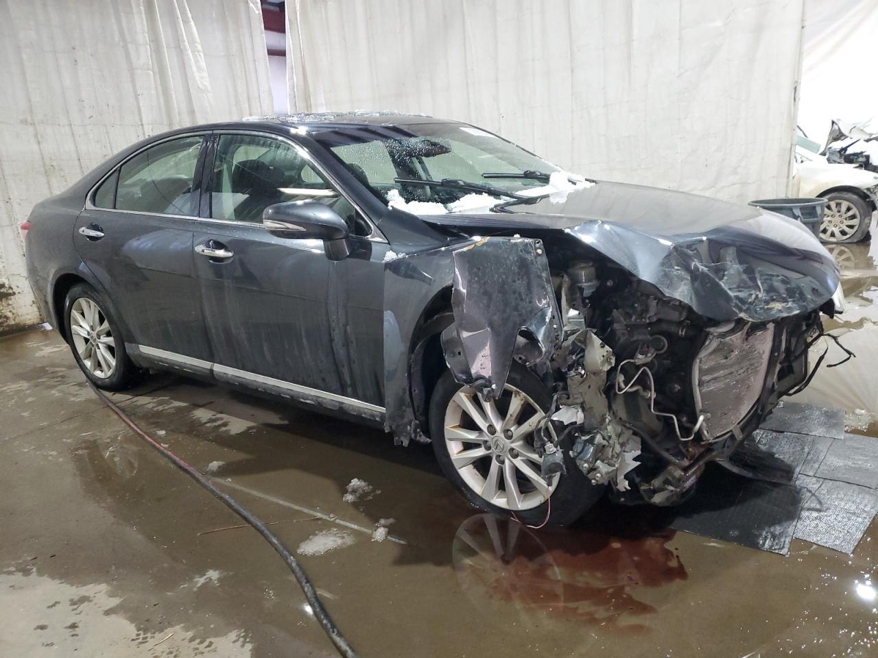 2010 Lexus ES - Image 4