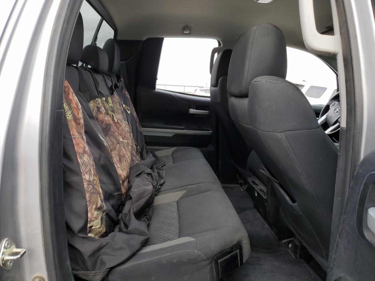 2014 Toyota Tundra - Image 12