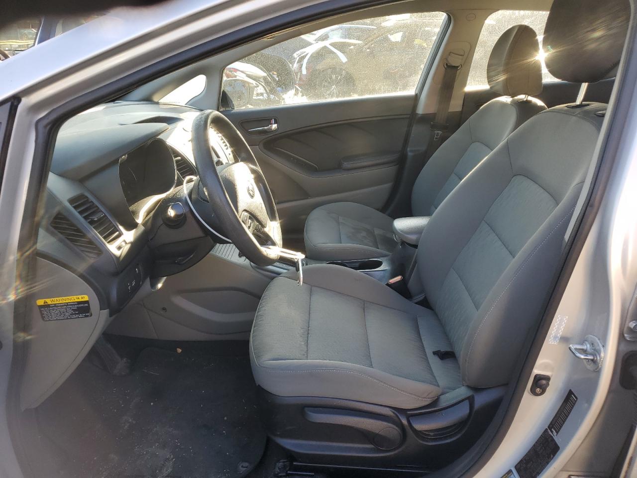 2015 Kia Forte - Image 7