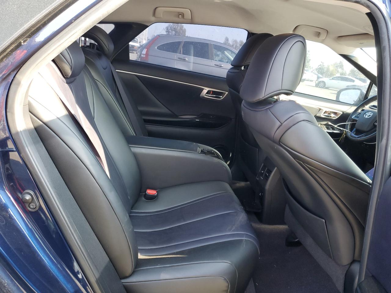 2017 Toyota Mirai - Image 10