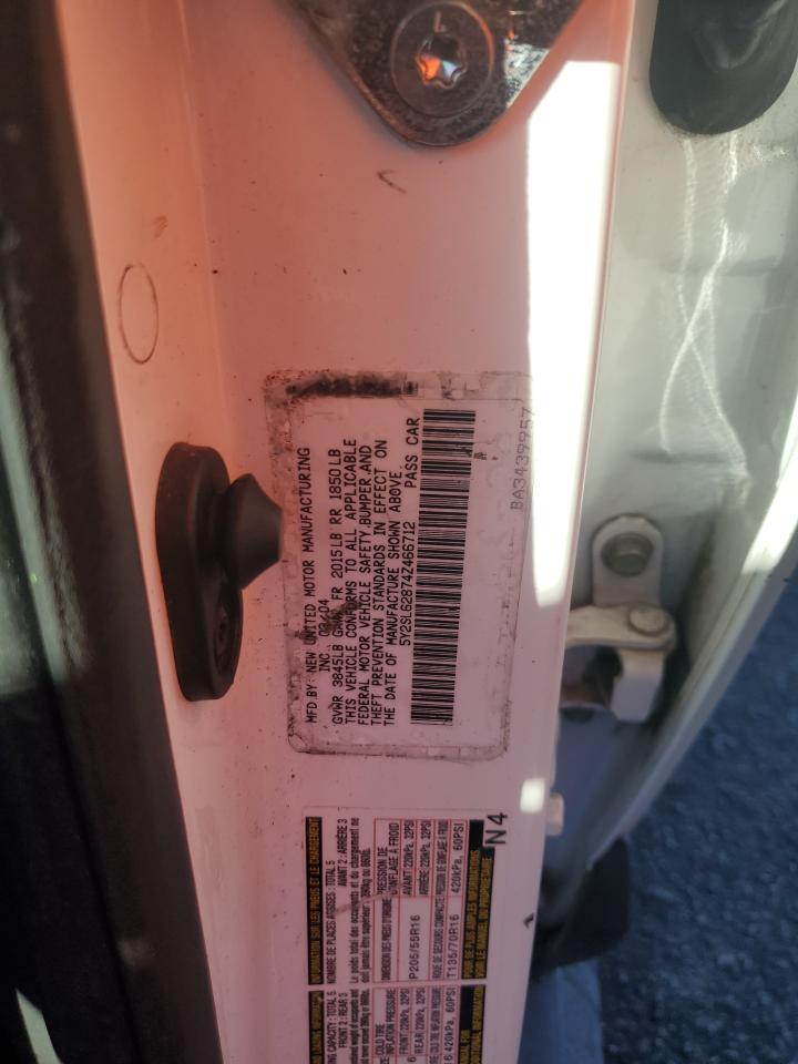 2004 Pontiac Vibe - Image 12