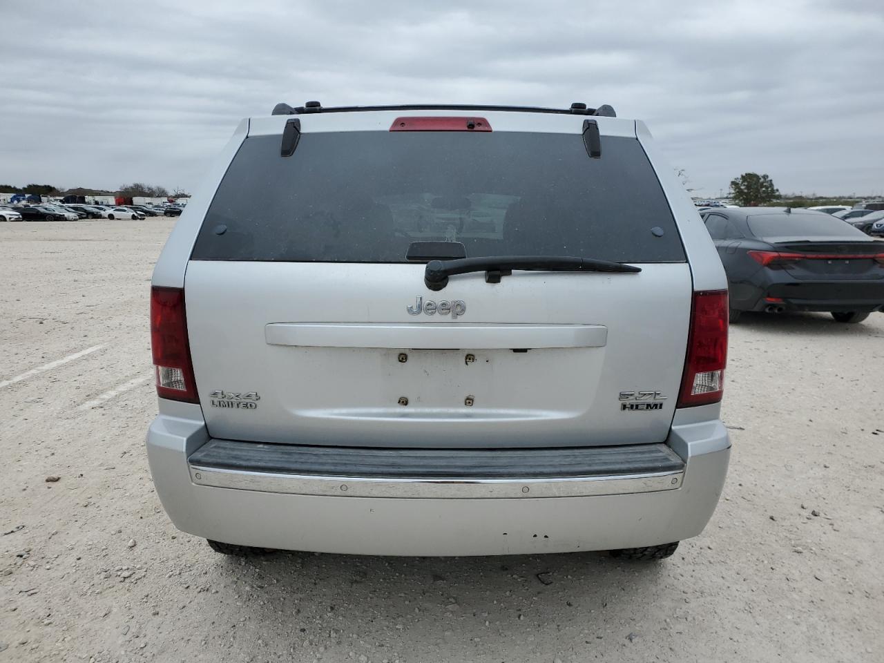 2006 Jeep Grand Cherokee - Image 6