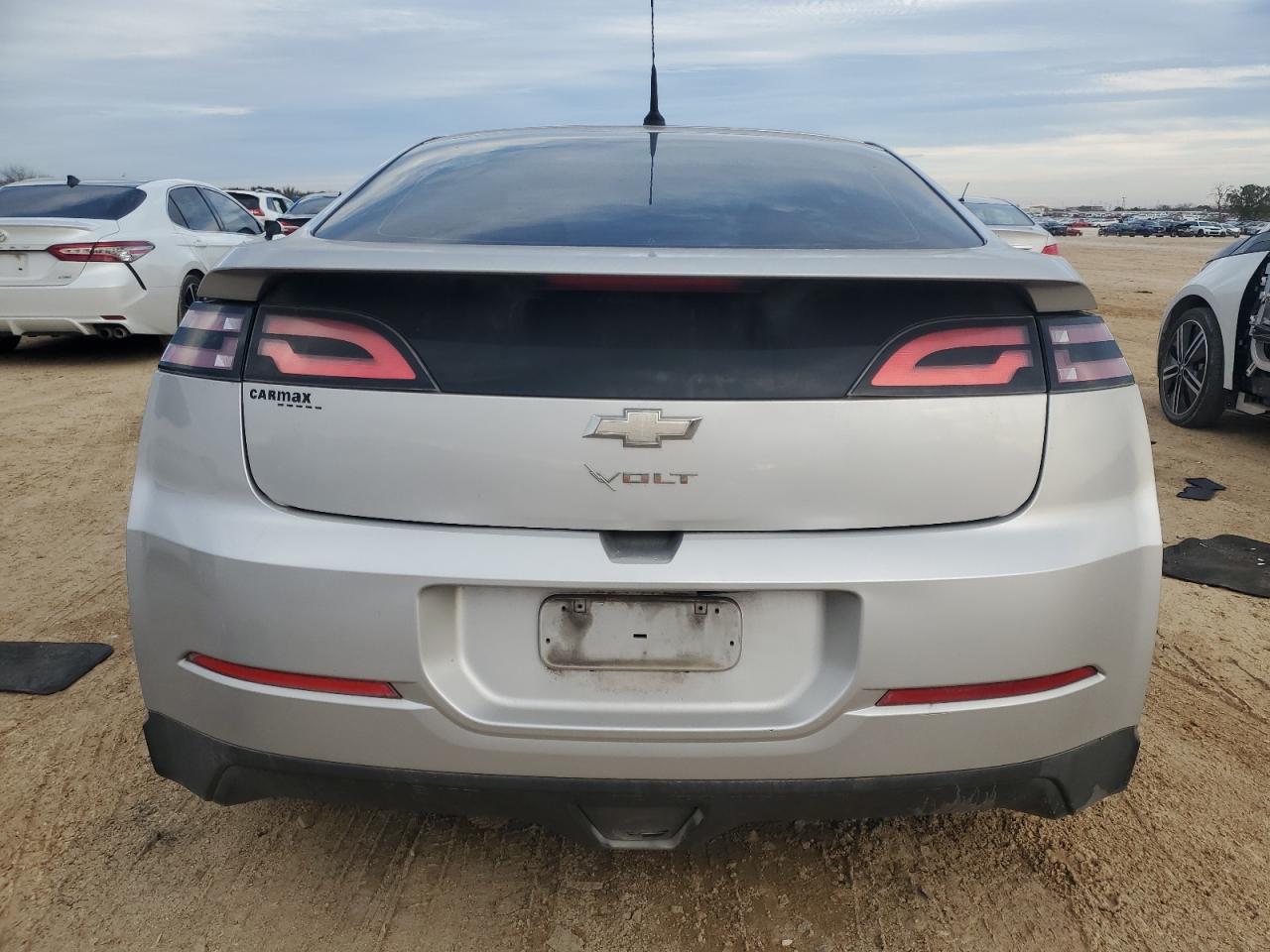 2013 Chevrolet Volt - Image 6