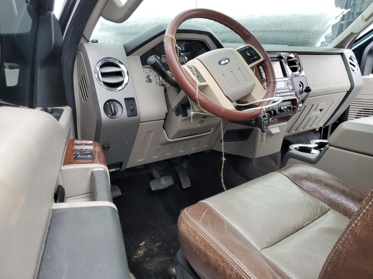 2010 Ford F350 - Image 8