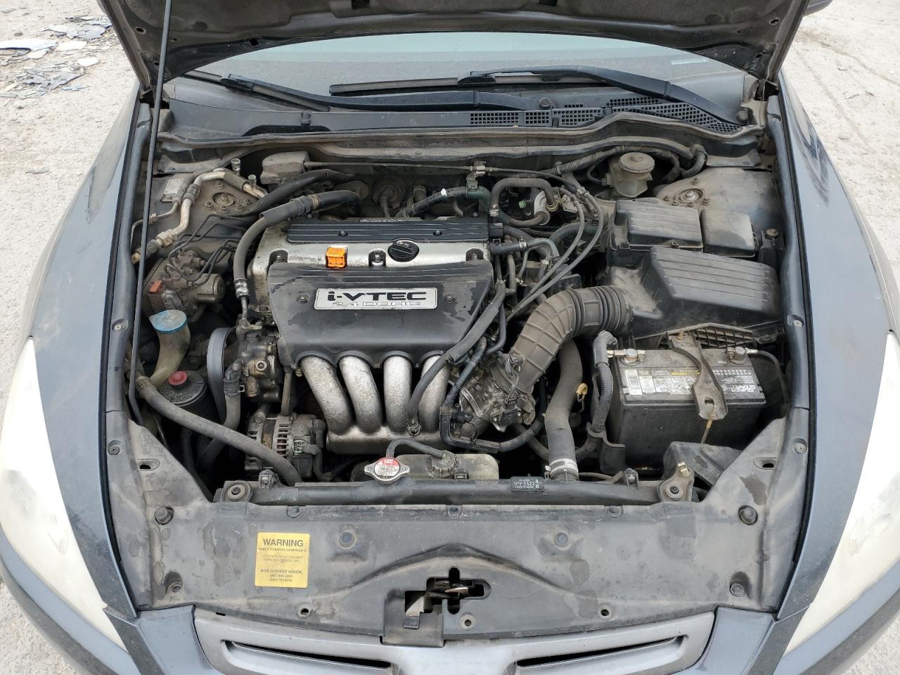 2004 Honda Accord - Image 13