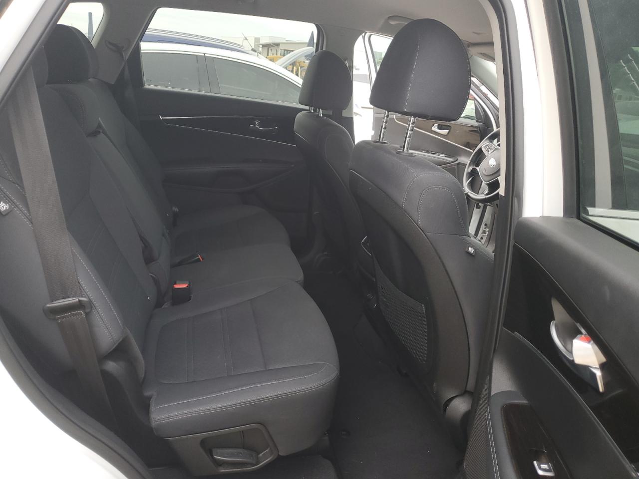 2019 Kia Sorento - Image 11