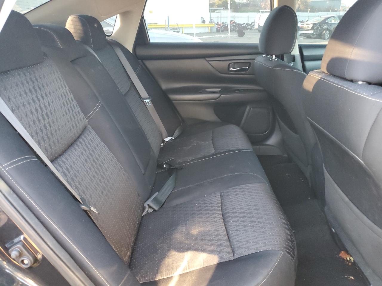 2017 Nissan Altima - Image 10