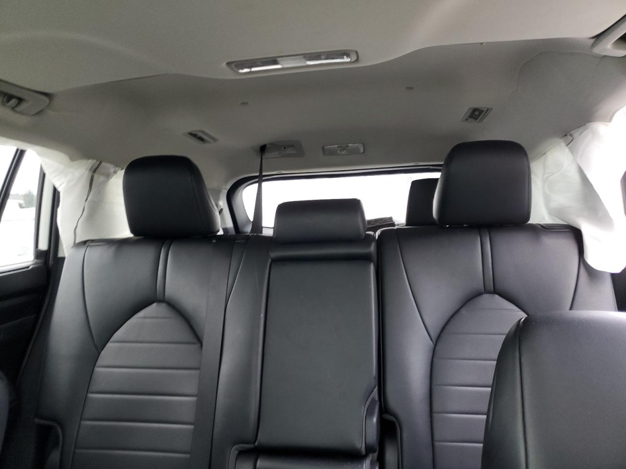 2022 Toyota Highlander - Image 10