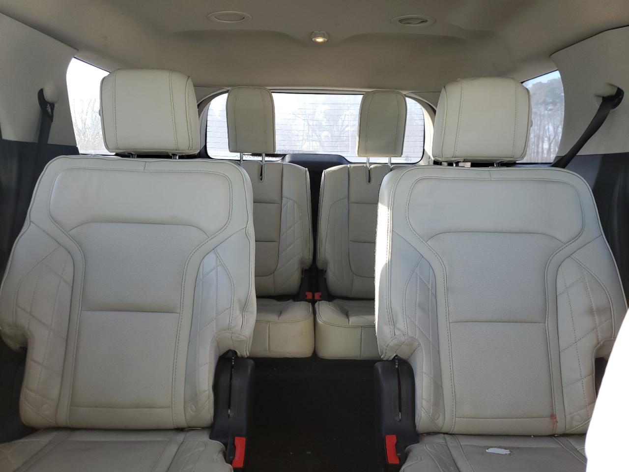 2017 Ford Explorer - Image 10