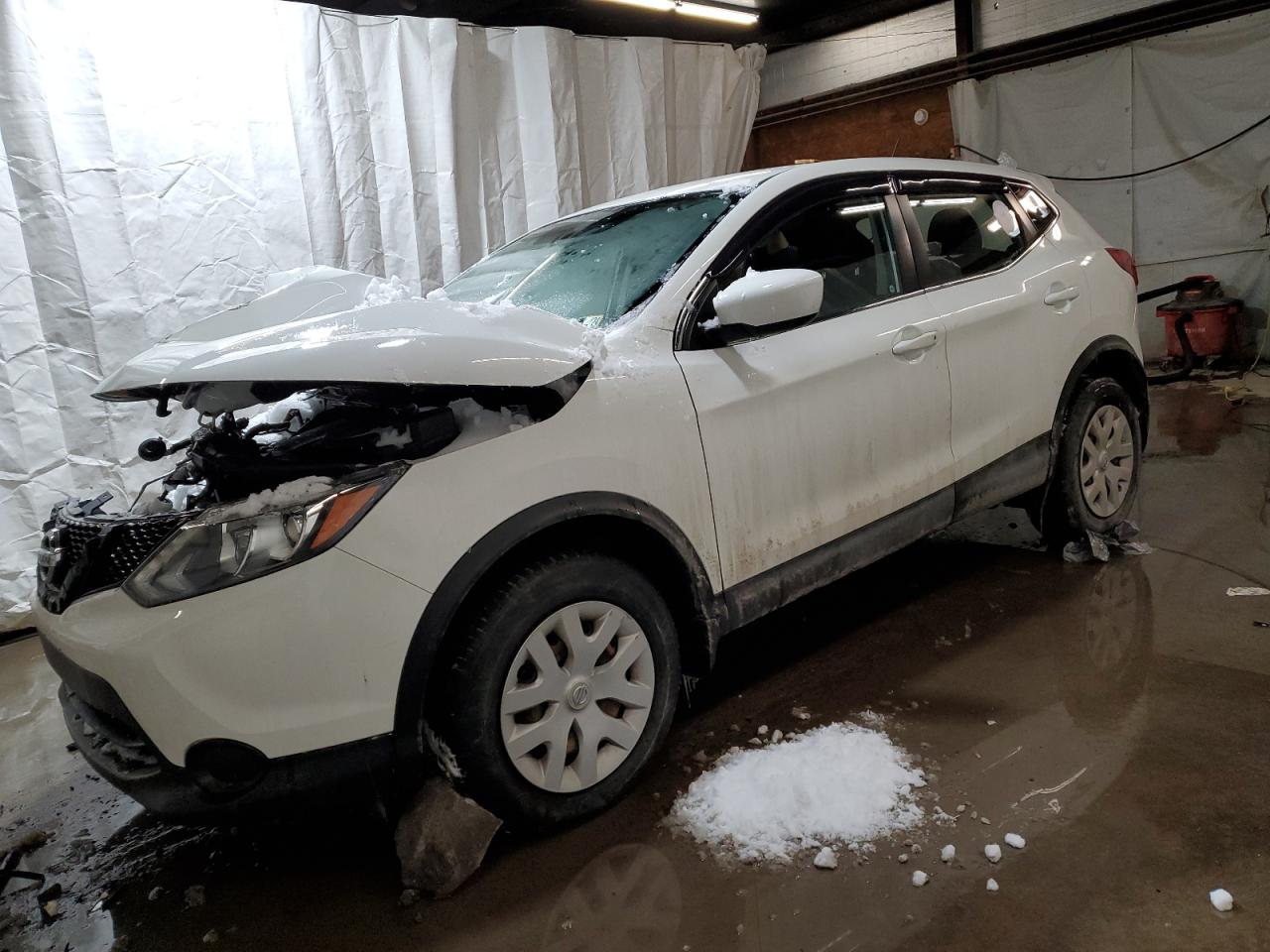 2017 Nissan Rogue - Image 1