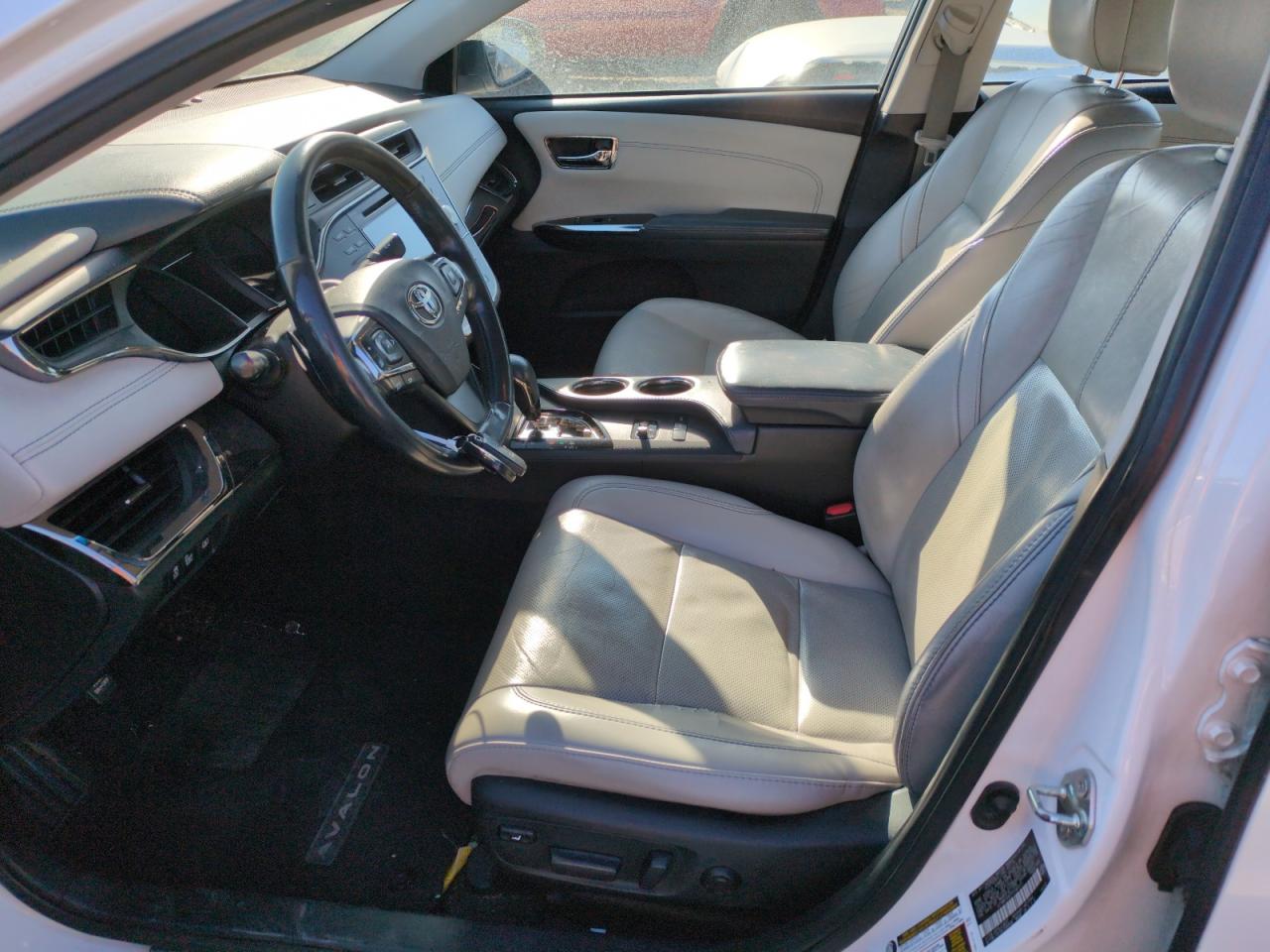 2015 Toyota Avalon - Image 7