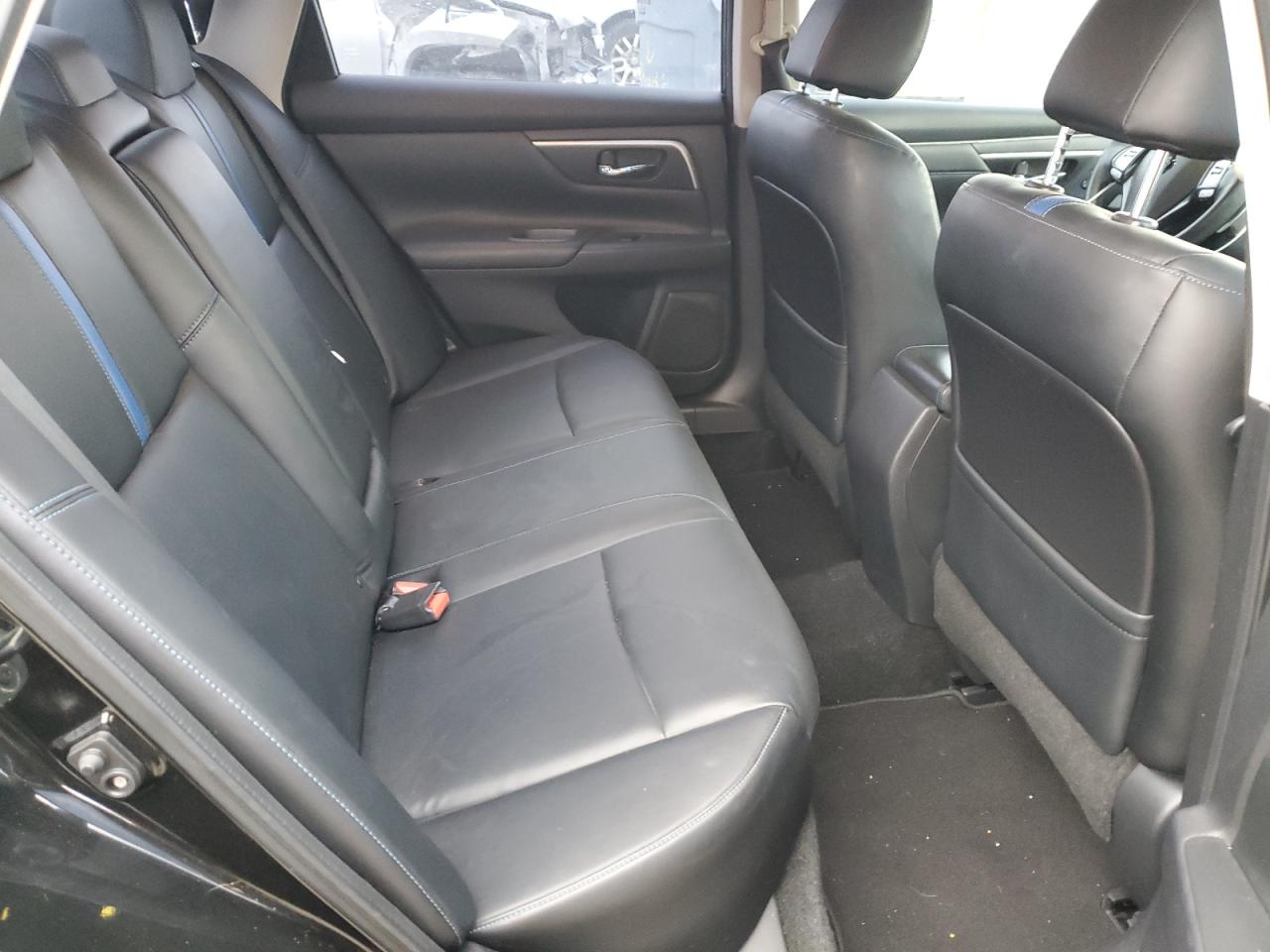 2018 Nissan Altima - Image 10