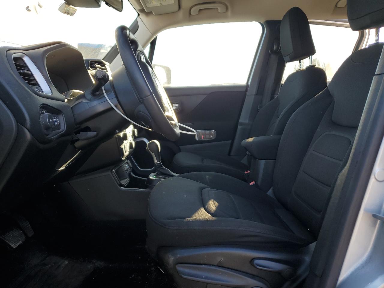 2018 Jeep Renegade - Image 7