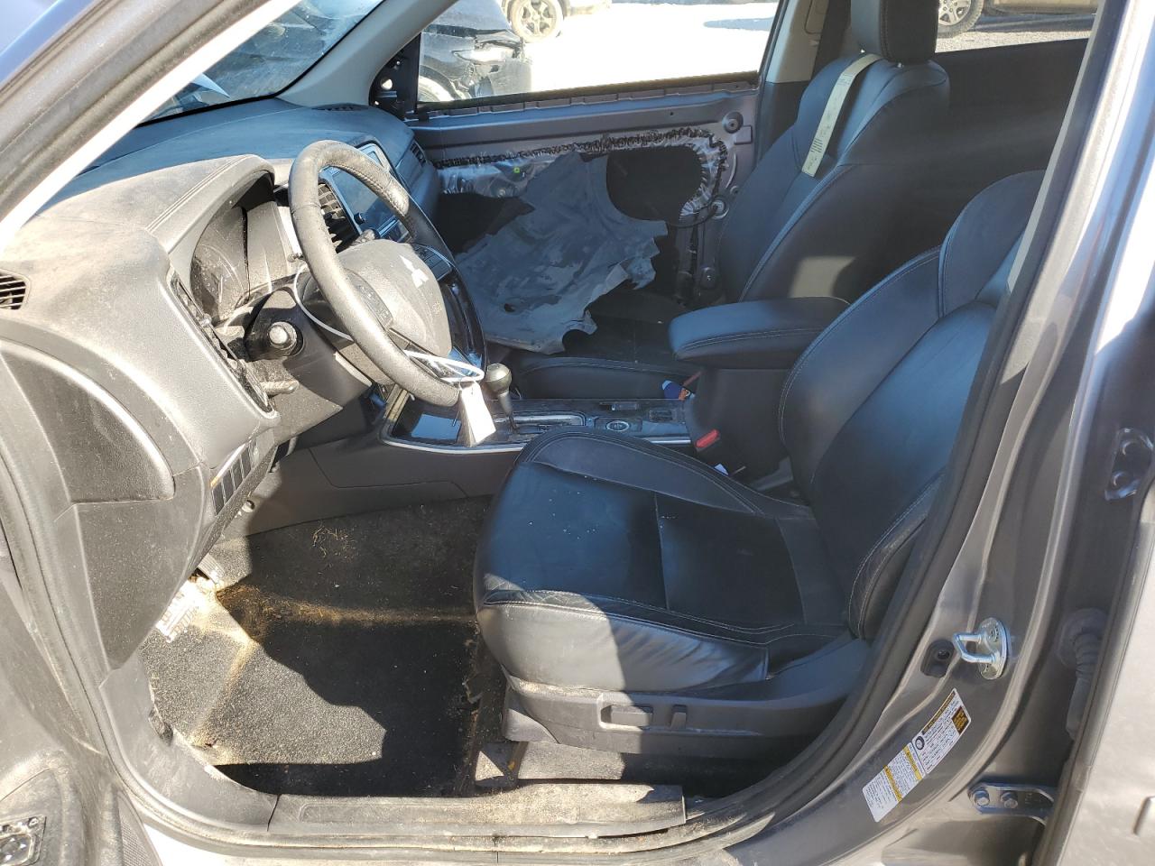 2019 Mitsubishi Outlander - Image 7