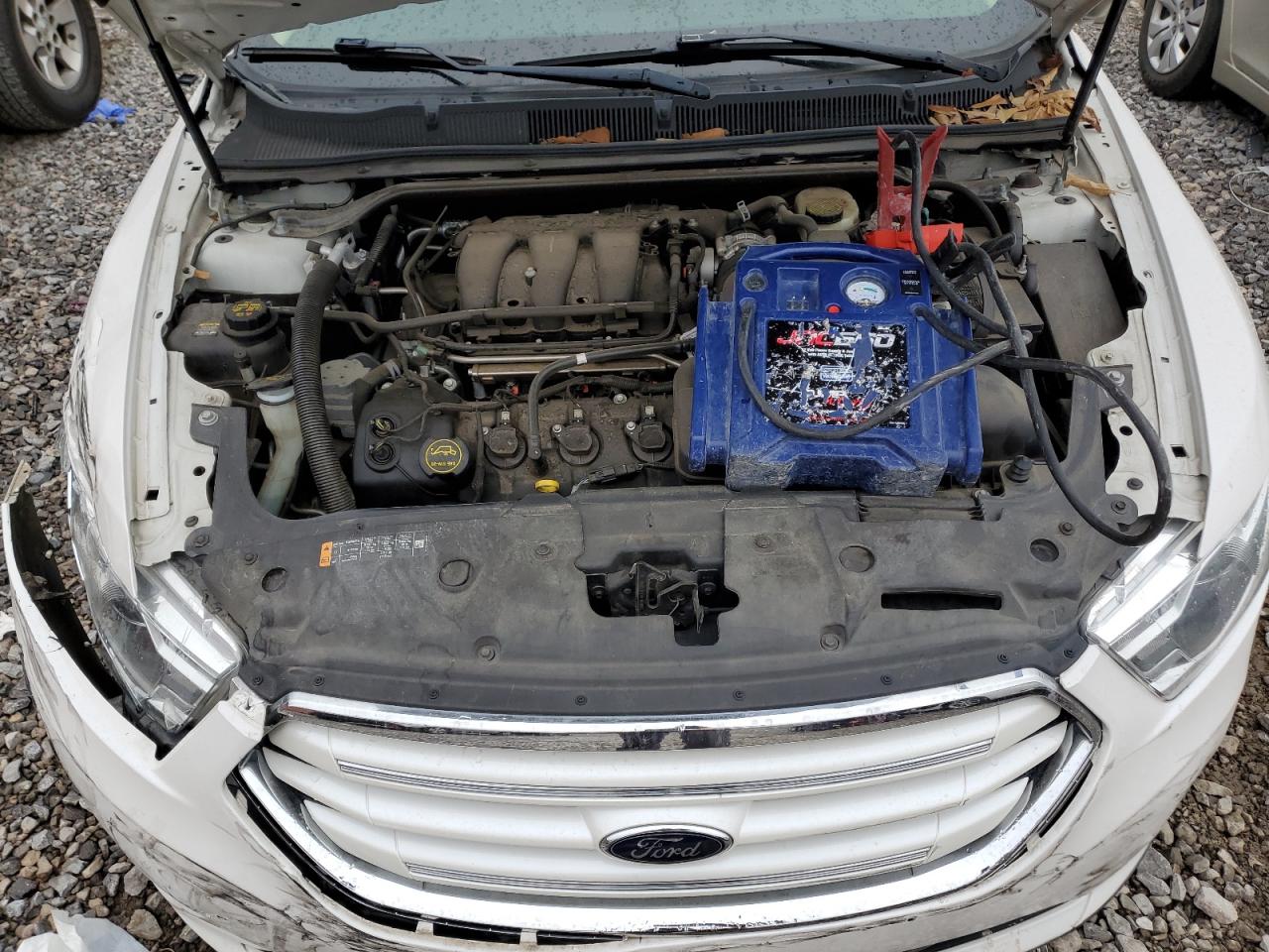 2017 Ford Taurus - Image 11