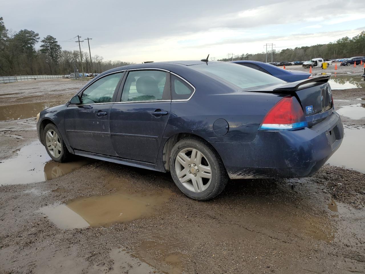 2011 Chevrolet Impala - Image 2